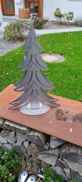 Gartendeko - Stahl-Tannenbaum 3D