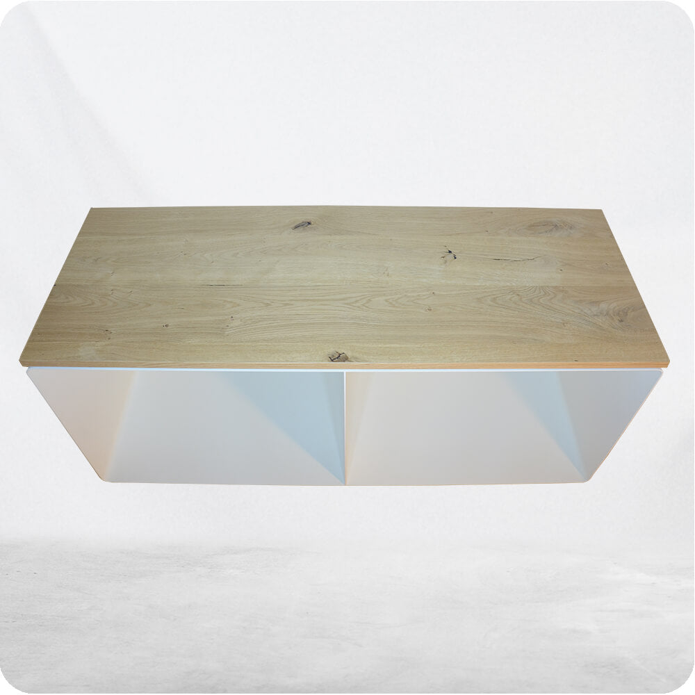 Kaminsitzbank aus Holz und Metall mit Stauraum