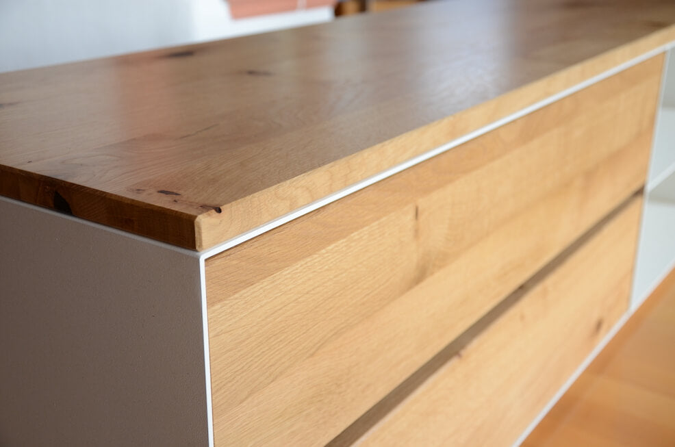 TV Lowboard aus 3 mm Stahl & Massivholz