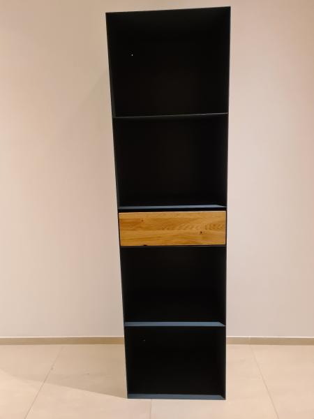 Kaminholzregal mit Schublade in Massivholz Wildeiche