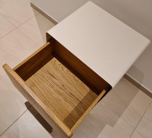 Nachttisch mit Tip-On Schublade, Massivholz Wildeiche