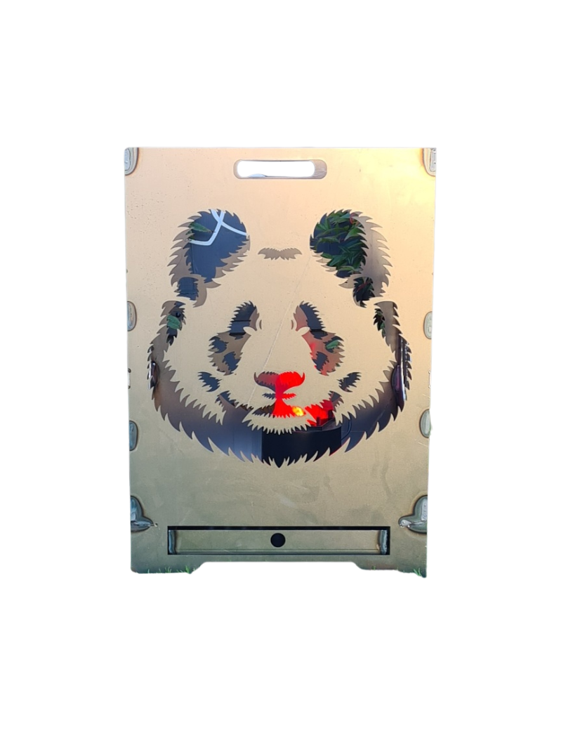 Feuertonne mit Pandamotiv