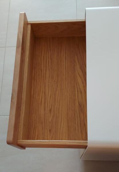 Wohnzimmerschrank "Janine" in Massivholz Wildeiche
