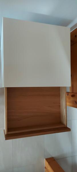 Wohnzimmerschrank "Christoph" in Weiß und Massivholz Wildeiche