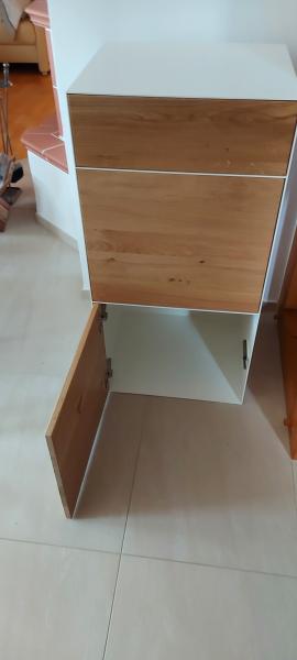 Wohnzimmerschrank "Christoph" in Weiß und Massivholz Wildeiche